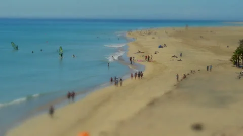 People beach live tilt shift 11099 Vidéo 31818805