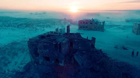 People between the destroyed buildings Video stock 126816570