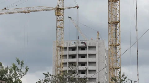 People build a house Stock Footage 63380916