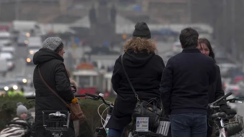 People on bycicles in Wencesla Square Stockbeeldmateriaal 84429972