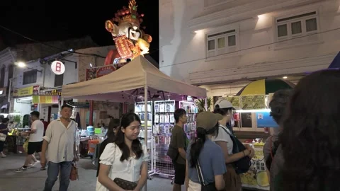 People can seen exploring around the Jonker Street Malacca 動画素材 288570284