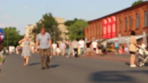 People in the city. Defocused. Stock Footage 40333335