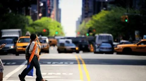 People crossing at a busy Intersection, Midtown Manhattan, NY, USA Stock Footage 7731462