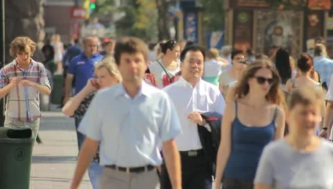 The people crowd in the city, EXTRA STRONG ZOOM Video stock 11324265