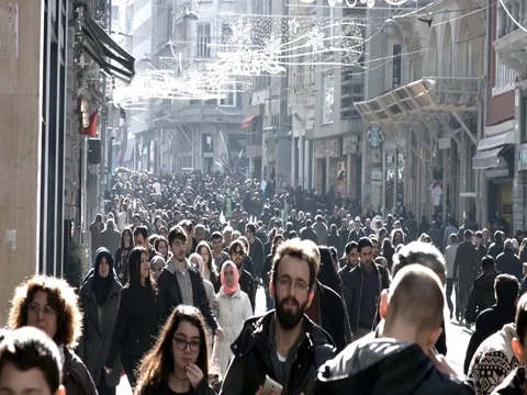 People crowded view on street in istanbul Stock Footage