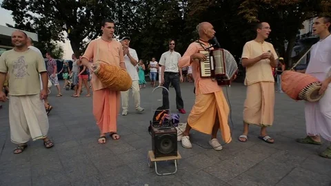 People dance and sing Hindu mantra Stock Footage 70146596