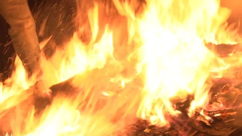 People dancing on a fire Video stock 87620063