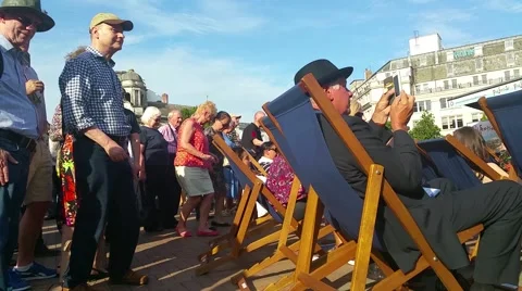 People Dancing Video stock 52083611