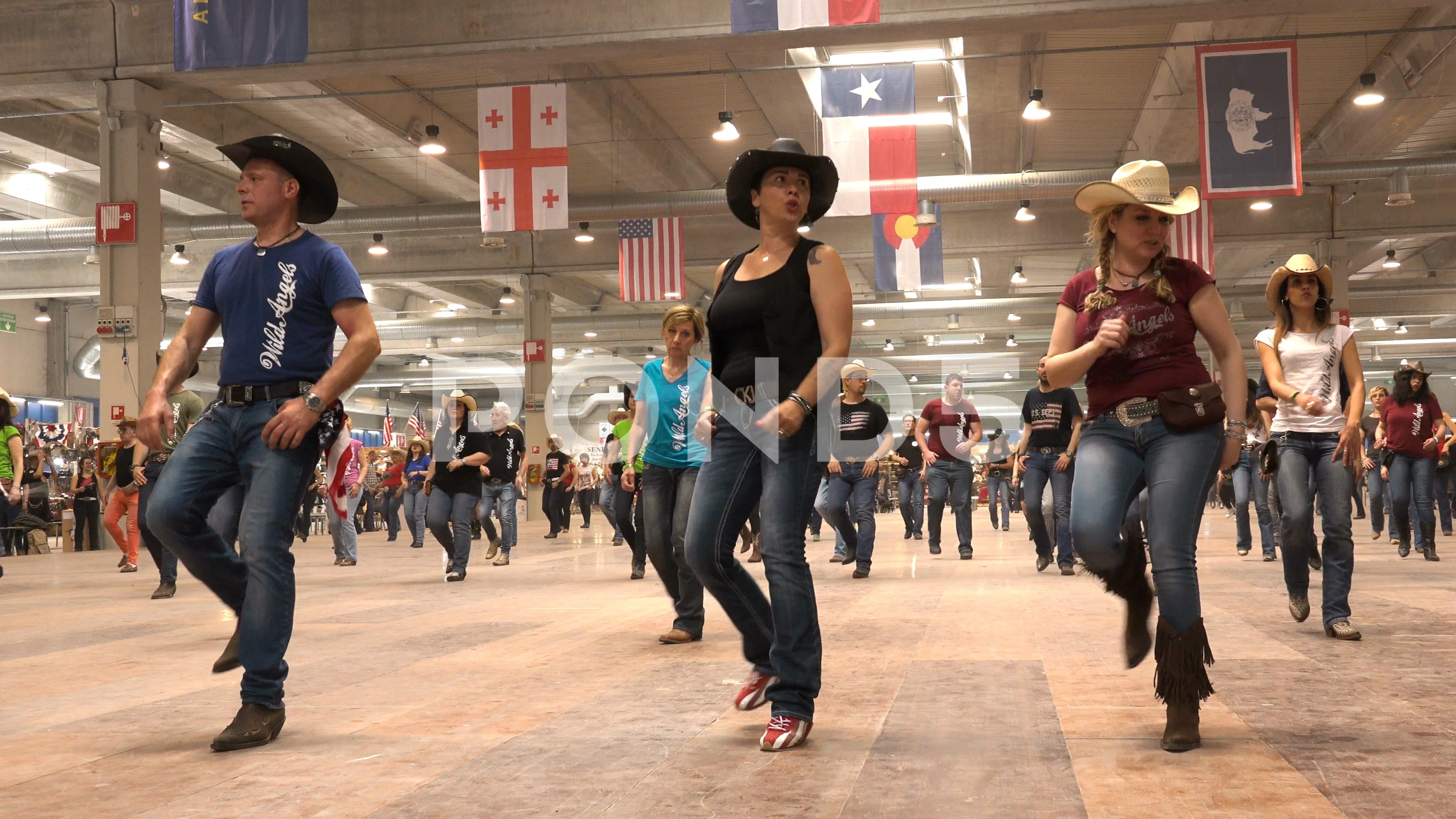 Line Dancing Young People