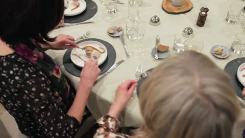 People dining and chatting, round table 스톡 동영상 289088760