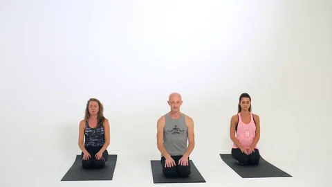 People doing yoga Video stock 82609041