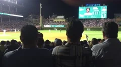 Hot dog vendor at baseball game, Stock Video