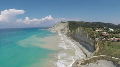 People enjoying on the sandy beach Vidéo 60139754