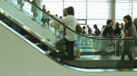 People on escalator time lapse 01 Vídeo Stock 32038010