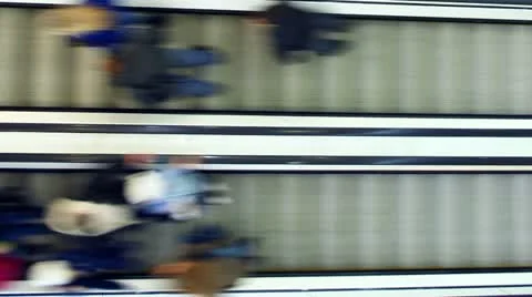 People on escalators. Time lapse. Video stock 10862204