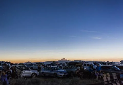 People gathered to watch solar eclipse, August 8, 2017, Maupin, Oregon, USA Stock Photos