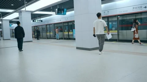 People go through security checks when they take the subway，Commuting Stock Footage 284323966