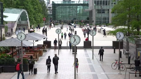 People going to work Видео 134386469