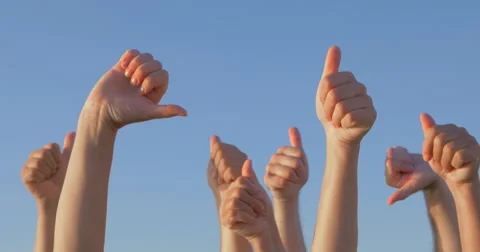 People Hands with Thumbs Up and Down 動画素材 61728810
