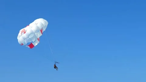 People having fun doing parasailing above Caribbean Sea 스톡 동영상 138178015