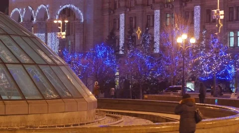 People at Independence Place Christmas Kiev Man in Glasses is Walking Toward a 動画素材 59131816