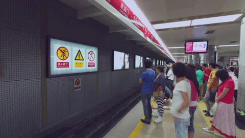 People Inside One Of Beijing Subway Station Time Lapse Vídeo Stock 140477809