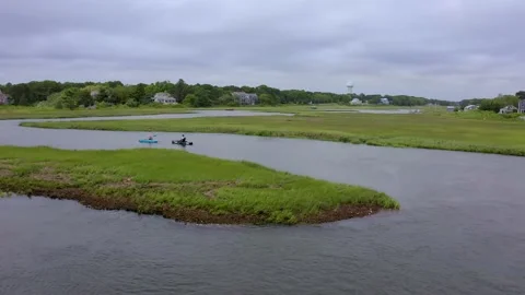 People kayaking in Cape Cod Видео 195825786