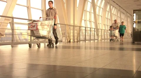 People At The Mall 3 스톡 동영상 7765929