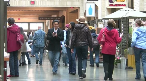 People in a Mall Видео 7759491