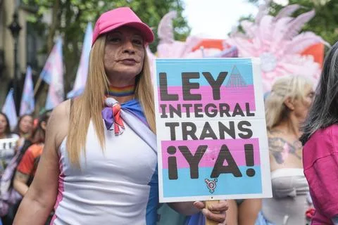 People marching during the Pride Parade in Buenos Aires, Argentina Foto stock