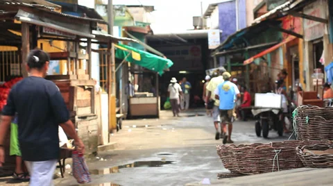 People on the market. 库存影片 37040357