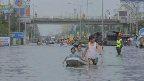 People migrate to safe area during a big flooding Stock Footage 96231844