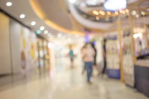 People in motion in escalators at the modern shopping mall. Foto stock