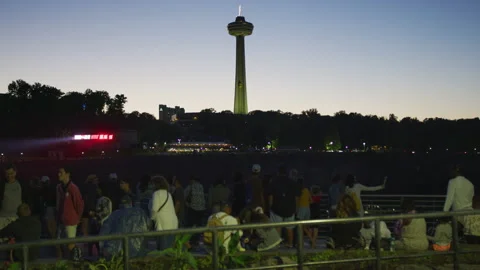 People at Niagara Falls 動画素材 218209827