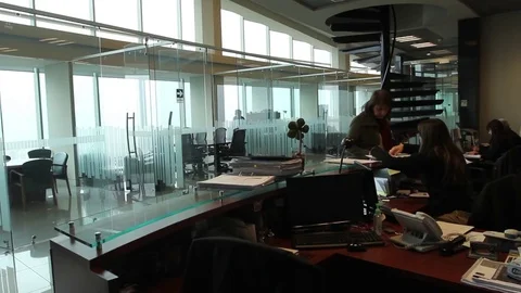 People in office Vídeos de archivo 77046789