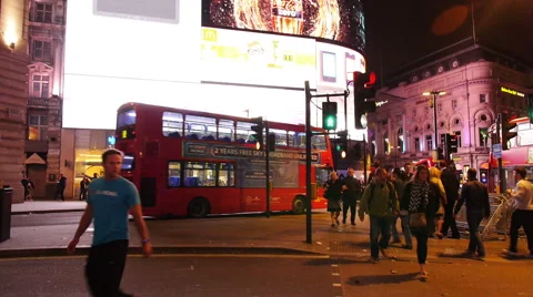People at Picadilly Circus in the night Stock Footage 40370911