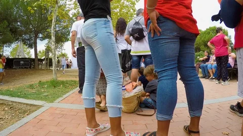 People Picnic Queue Video stock 129742848