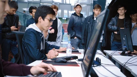 People play computer games, Dota gamer 库存影片 94682483
