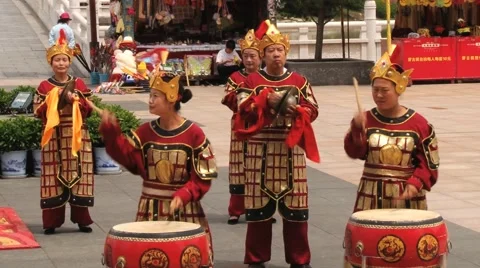People play traditional drum instruments in the Datang Furong Garden. Stock Footage 66801453