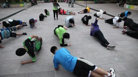 People practice sport 스톡 동영상 34457850