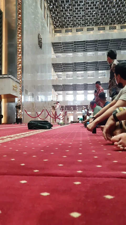 People praying at mosque Stock Footage 225890682
