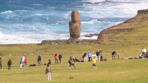 People preparing to view the 2010 eclipse on Easter Island with the Moai Stock Footage 113164103