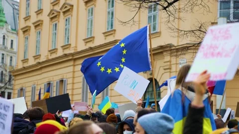 People protesting for human rights and freedom of Ukraine in Vienna, Austria Stock Footage 171128923