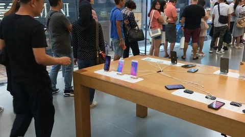 People queue up for iPhones 11 Pro in Hong Kong Stock Footage 116873358