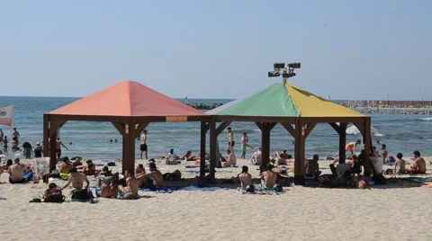 People rest at sea Stock-Footage 39997252