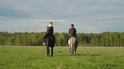 People riding in a field Video stock 201104178