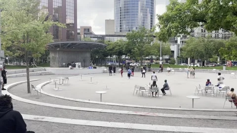 People in Rosa Parks Circle. Vídeo Stock 342600349