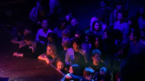 People in the scene 库存影片 2700515