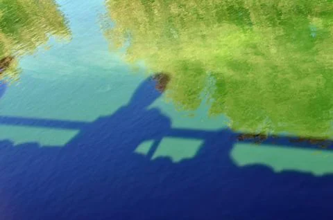 People shadow bridge Foto stock