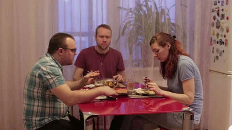 People sit at the table and dinner Video stock 59789239